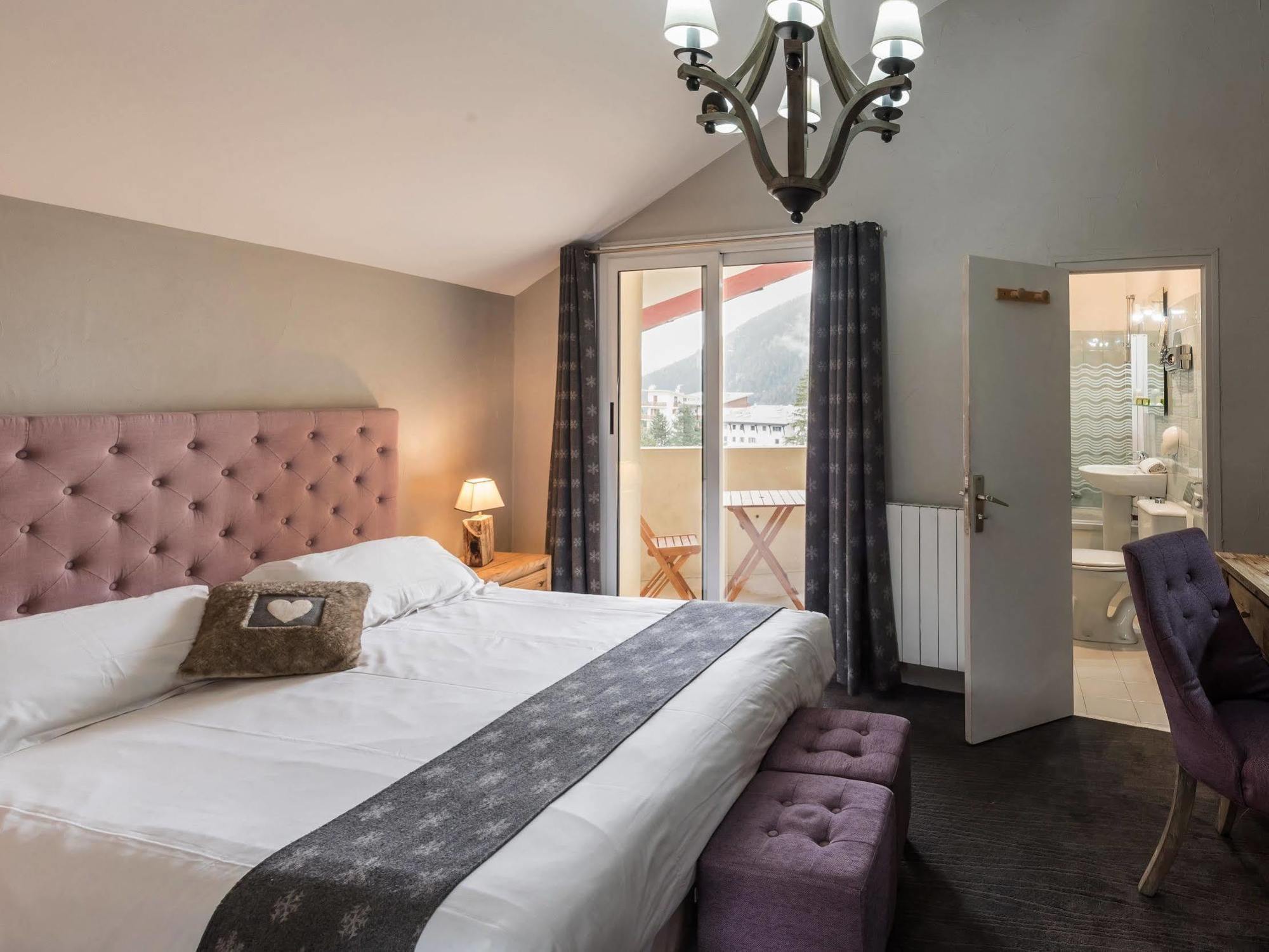 Hotel L'Ecureuil Орон Экстерьер фото