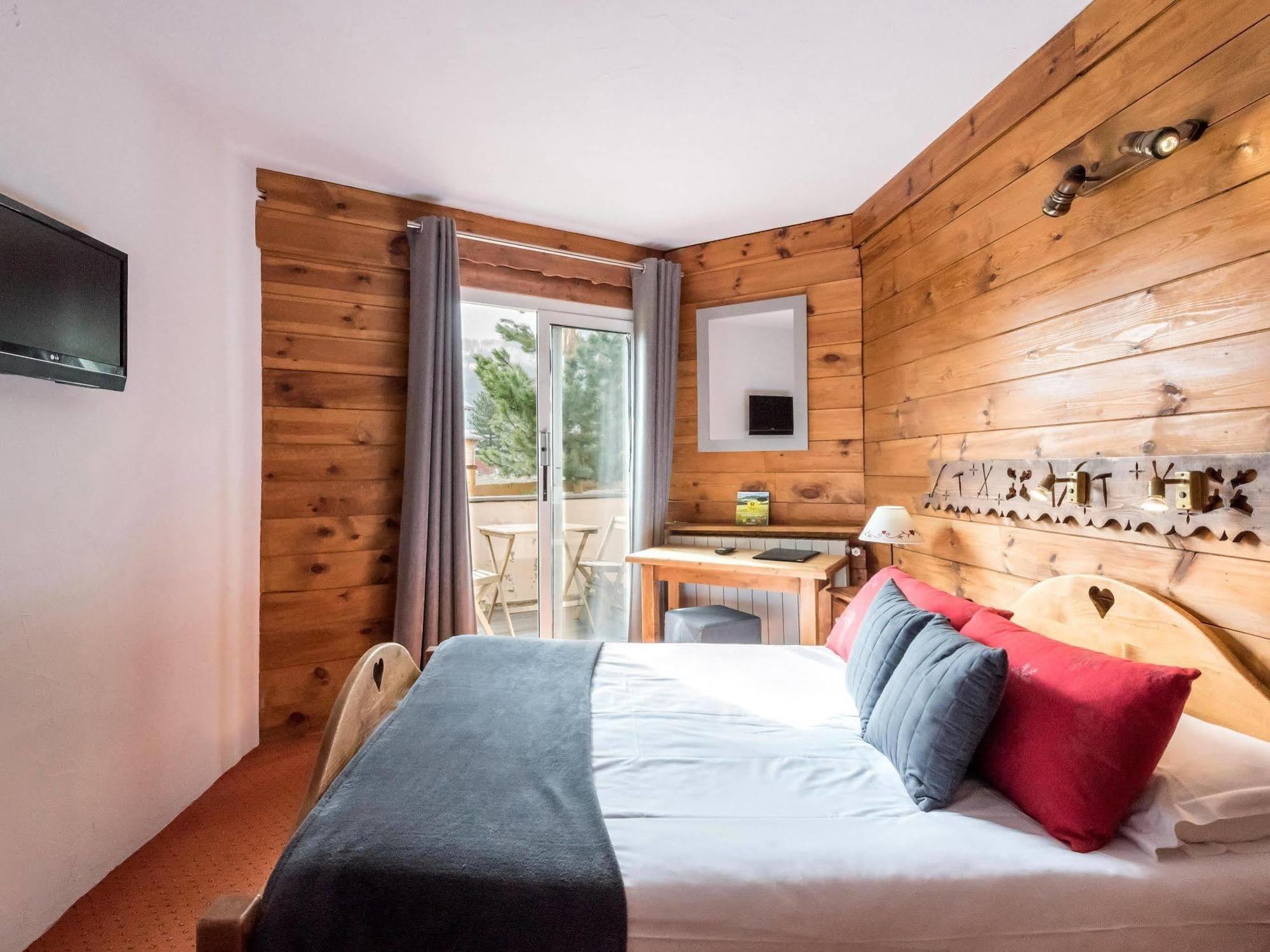 Hotel L'Ecureuil Орон Экстерьер фото