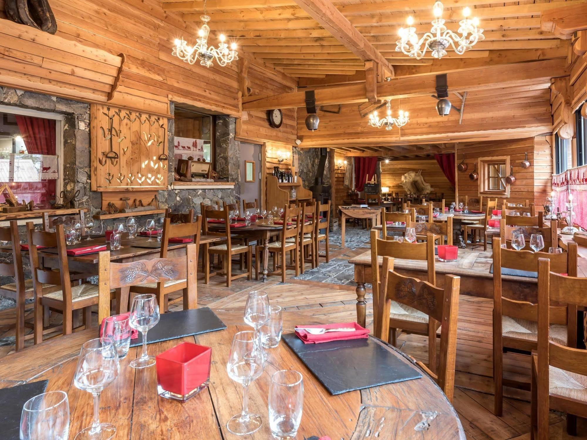 Hotel L'Ecureuil Орон Экстерьер фото